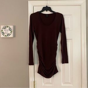 Ann Taylor Maroon Ruched Tunic Women’s Medium Form Fitting Top